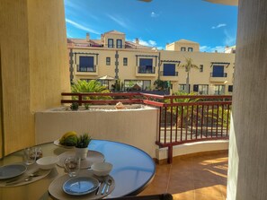 Outdoor dining - Relax in Palm Mar (Palm-Mar)