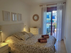 1 bedroom, iron/ironing board, Internet, bed sheets - Relax in Palm Mar (Palm-Mar)