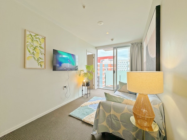 Living area - Unrivaled Location in heart of Auckland City (Auckland)