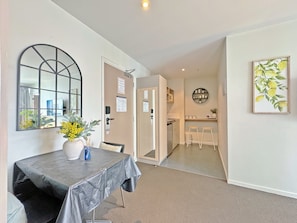Interior - Unrivaled Location in heart of Auckland City (Auckland)
