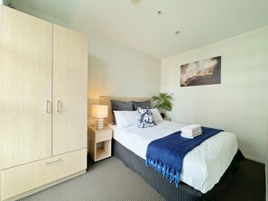 2 bedrooms, iron/ironing board, WiFi, bed sheets