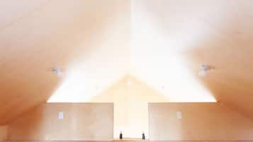 2 habitaciones, cuna de viaje, wifi gratis y ropa de cama