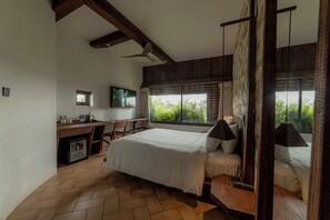 Design Double Room, 1 Queen Bed, Bathtub, Garden View | View from room