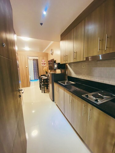 1 BR Furnished Condo in Mandaluyong @Fame 3 -2031