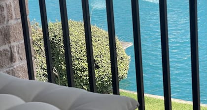 Nice luxurious queen bedroom stay at blue water lake 🏡 in center of Sugar land.
