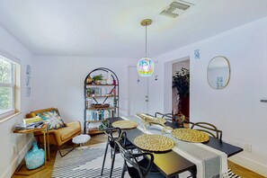 Dining - Updated home near beach/golf with private yard, firepit, & home office (Naples)