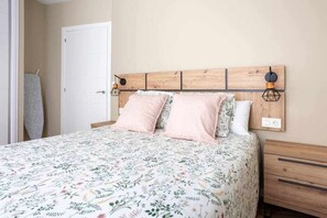 2 Schlafzimmer, Bügeleisen/Bügelbrett, Reisekinderbett, kostenloses WLAN