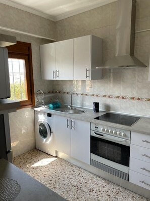 Coffee/tea maker, cookware/dishes/utensils - Casa Azucena in Tarifa (Tarifa)