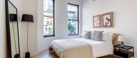 2 habitaciones, tabla de planchar con plancha, wifi y ropa de cama