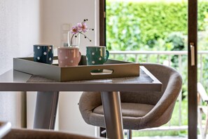 Dining - Apartment 'Ferienwohnung Heike' with Balcony and Wi-Fi (Willich)