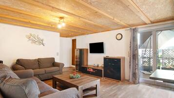 Fernseher, Stereoanlage