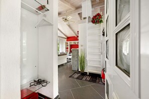 Interior - Chalet 'Mini Villa' directly on the Moselle with WiFi and air conditioning (Koblenz)