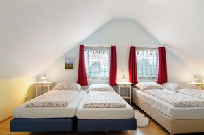 1 bedroom, free WiFi, bed sheets