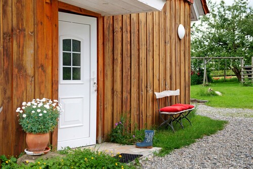 Landhüsli Illmensee auf Pferdehof mit Sauna und Garten 