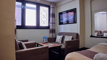 Skrivebord, skrivebord for bærbar PC og strykejern/-brett