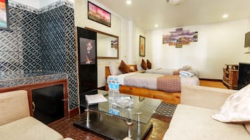 Firemannsrom – deluxe | Skrivebord, skrivebord for bærbar PC og strykejern/-brett