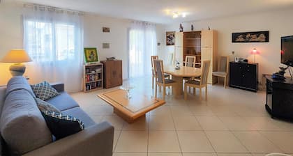 Magnifique maison à Nébian avec Wi-Fi