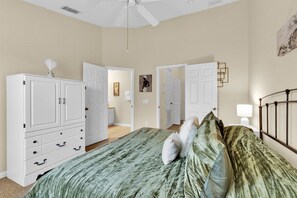 3 chambres, fer et planche à repasser, Wi-Fi gratuit, draps fournis