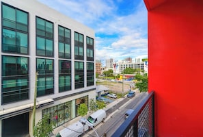 Property grounds - Wynwood Condo: Rooftop Pool & Art District Views! (Miami)