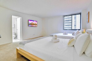 2 室のベッドルーム、デスク、アイロン / アイロン台、WiFi