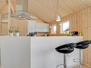 Réfrigérateur, micro-ondes, lave-vaisselle