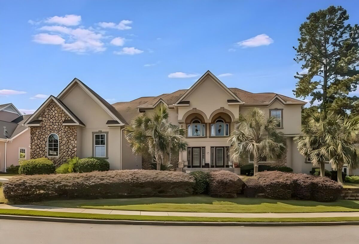 Mediterranean style Home in Golf Community