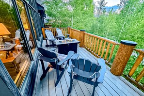 Property grounds - Enchanting mountain oasis with hot tub, fireplaces, deck, & views (Fraser)