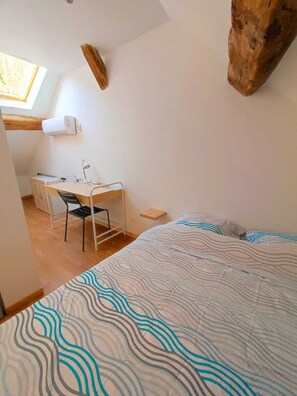 3 bedrooms, desk, free WiFi, bed sheets - La Maison de vos Vacances (Marmeaux)