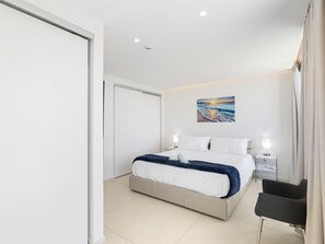 3 soverom, safe på rommet, strykejern/-brett og wi-fi (inkludert)