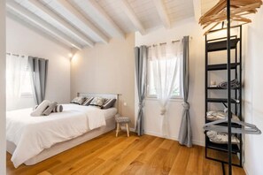 3 bedrooms, iron/ironing board, WiFi, bed sheets - Monaco - Beausoleil #MonteCarlo #LuxuryTravel #Monaco #VillaLife #TravelGoals (Beausoleil)