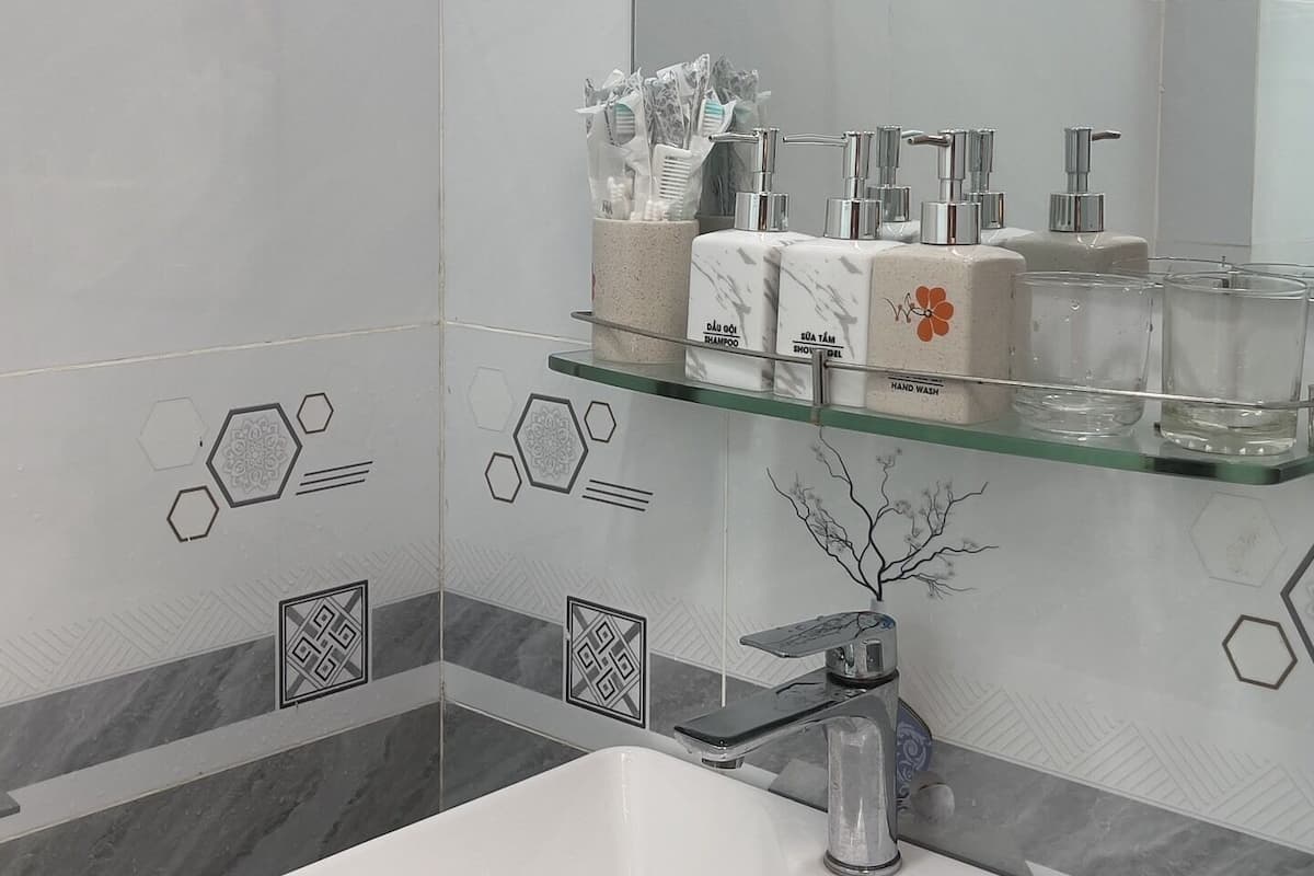 Classic Room | Bathroom