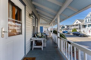 Property grounds - 232 W Pine Ave (4 Beds, 2 Baths) (Wildwood)