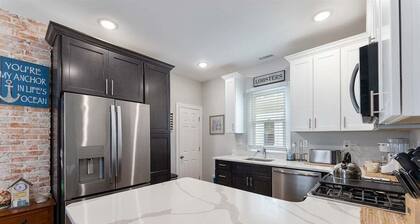 Spacious 4BR Home Walk to Beach, Bay, Boardwalk
