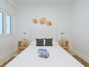 2 bedrooms, desk, iron/ironing board, travel cot - 'kala' Apt. - Welcoming and Charming - Two Bedroom Apartment (Las Palmas de Gran Canaria)