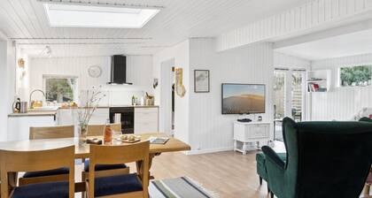 "Herminia" - 800m from the sea by Interhome