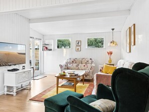 Télévision, cheminée