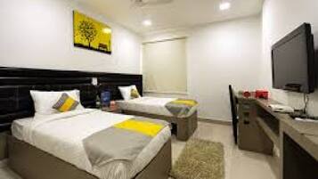 Room, Multiple Bedrooms, Garden View | 10 bedrooms, soundproofing