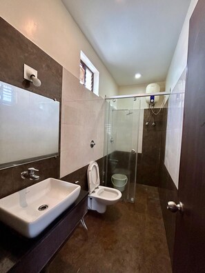 Family Apartment | Bathroom