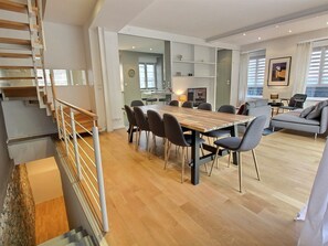 Dining - Elegant Home in Colmar: Terrace, Hot Tub, Parking, Steps from Historic Center (Colmar)