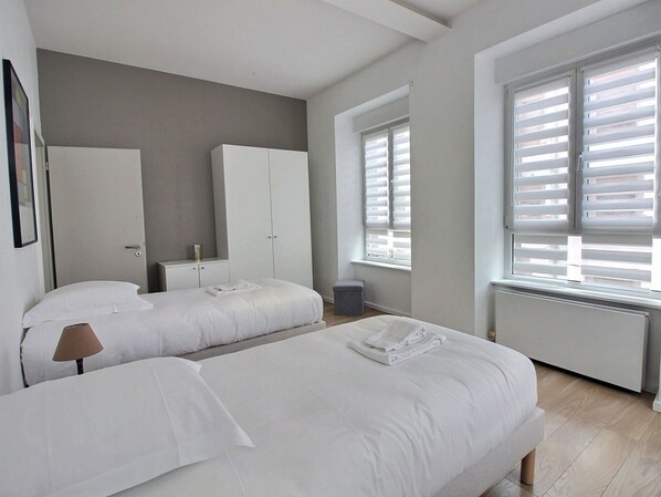 5 bedrooms, free WiFi, bed sheets