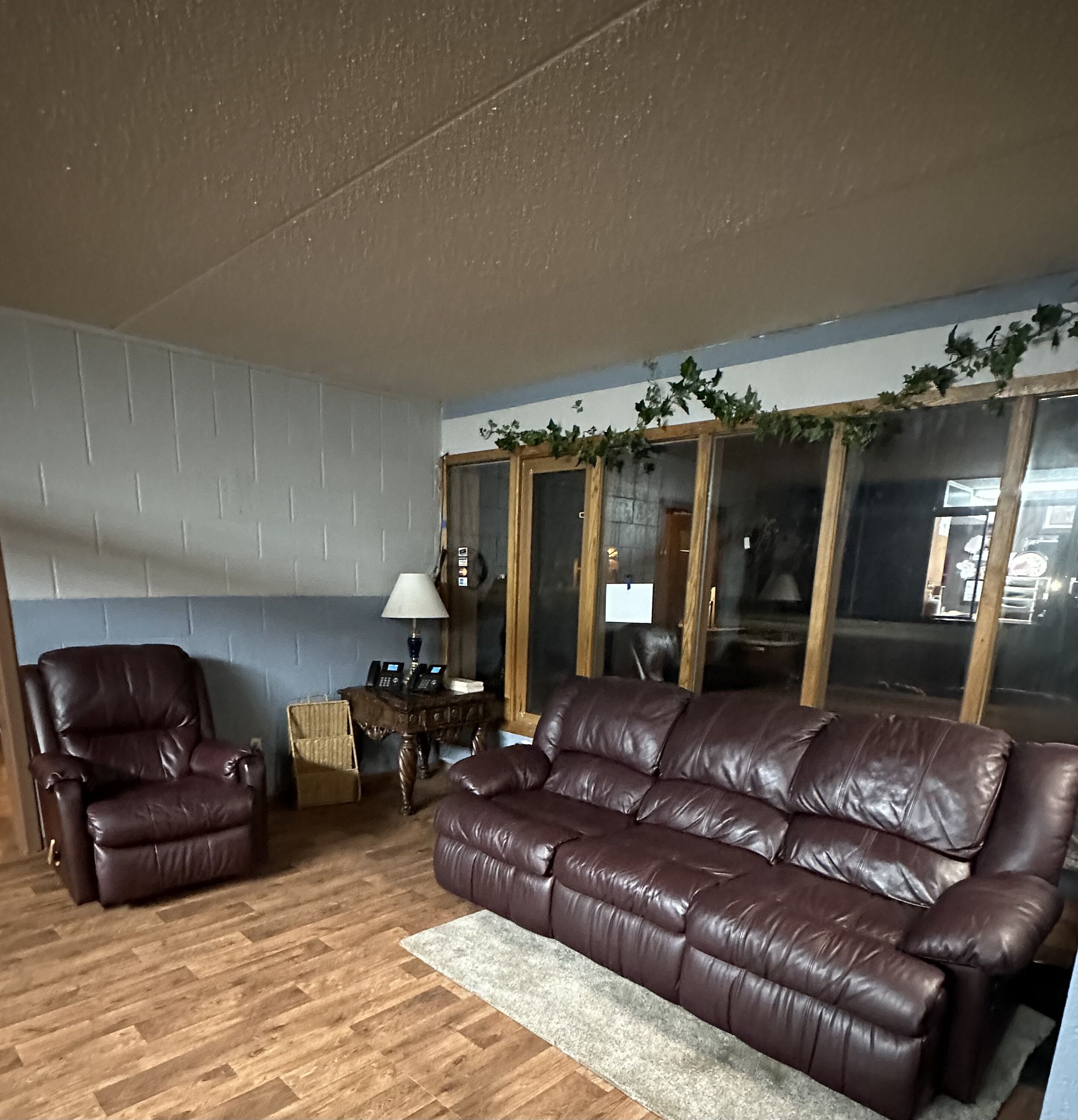 Basic Room | Living area