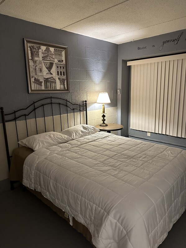 1 habitación y ropa de cama