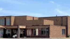 Front of property - J-E Hotel & Suites (St Cloud)