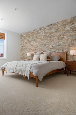 3 Schlafzimmer, Schreibtisch, Bügeleisen/Bügelbrett, WLAN