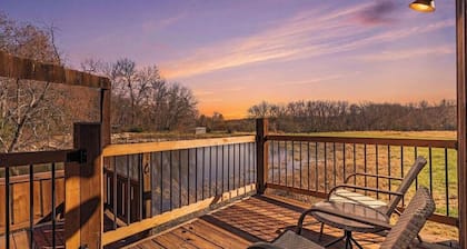 Kansas City Creekside Lodge on 22 Acres for Groups
