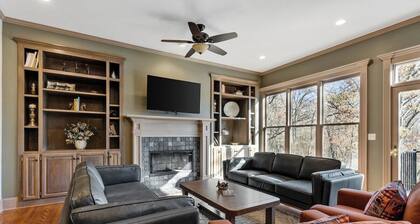 Kansas City Creekside Lodge on 22 Acres for Groups