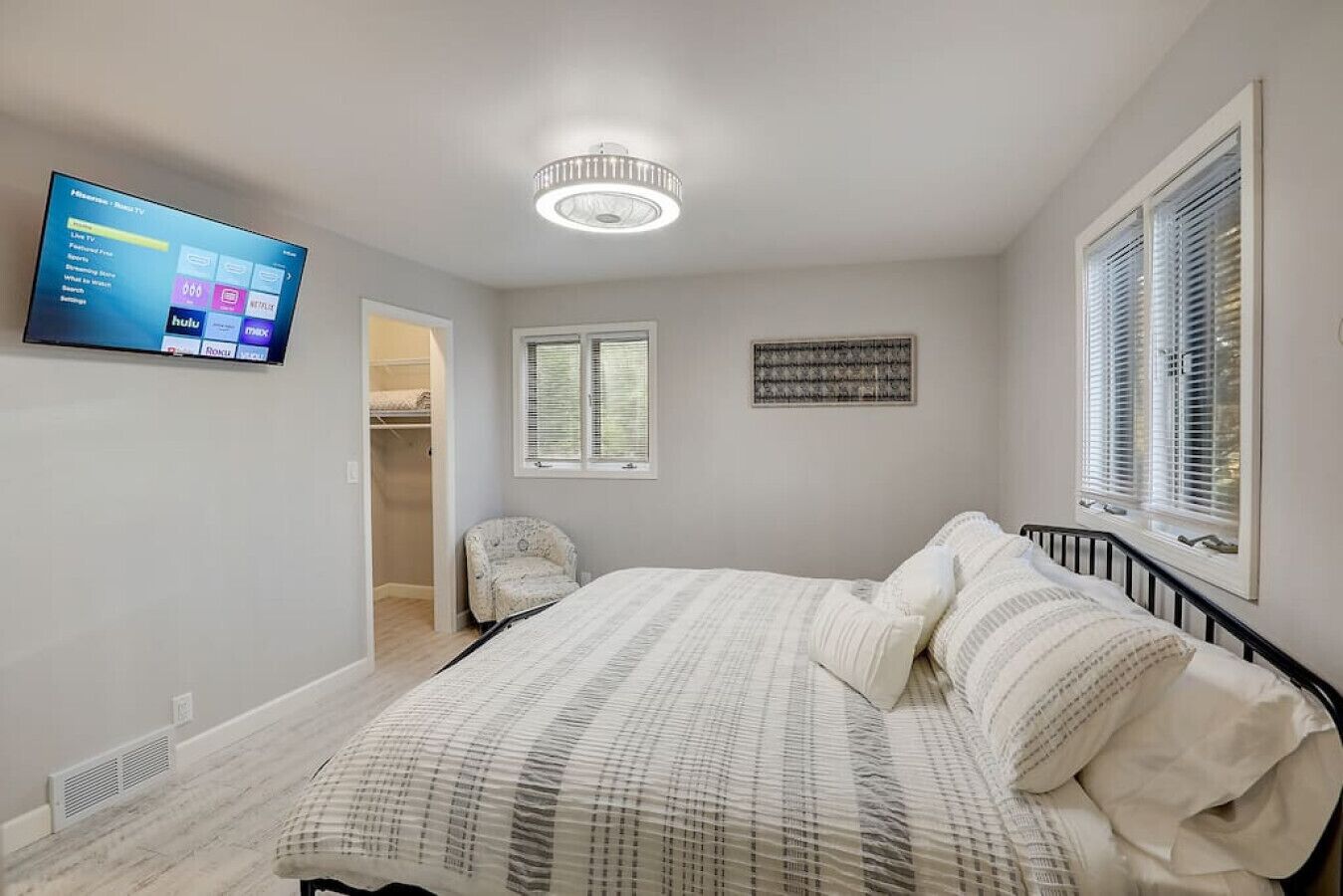 4 habitaciones, tabla de planchar con plancha y wifi gratis 