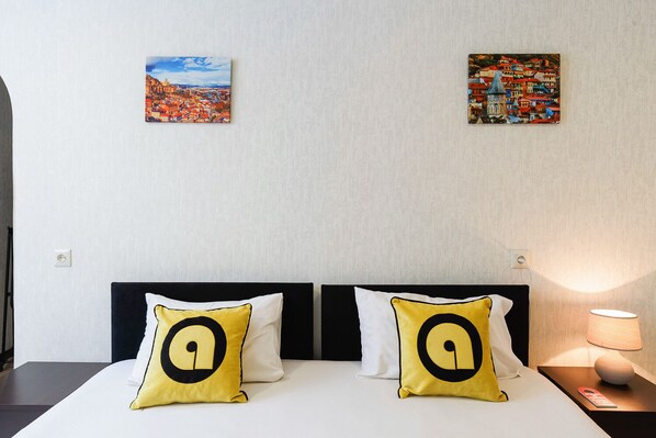 Comfort Double Room | Soundproofing, free WiFi - Aura Plaza Hotel (Tbilisi)