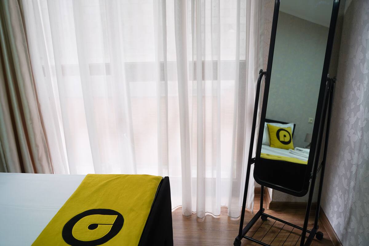 Soundproofing, WiFi (free)
