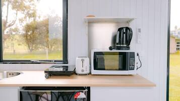 Fridge, microwave, stovetop, toaster